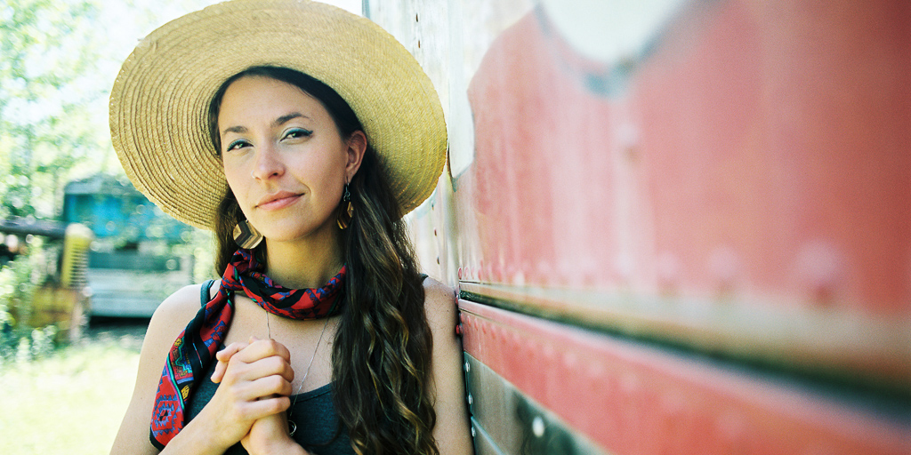 Lindsay Lou (Photo Credit: G. Laura Partain)