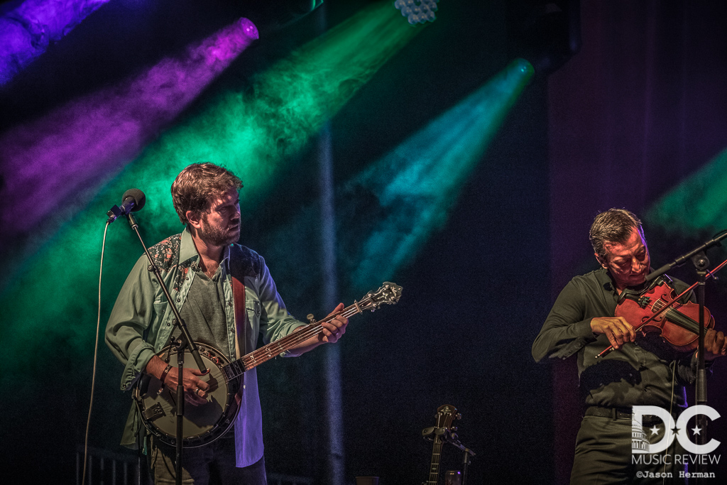 Jason Carter performing with Leftover Salmon