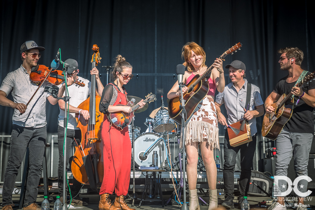 Molly Tuttle sits in with Sierra Hull and her band at DelFest 2022