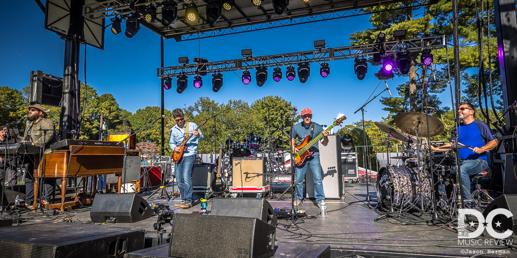 Neighbor performs at Ramble Festival 2022