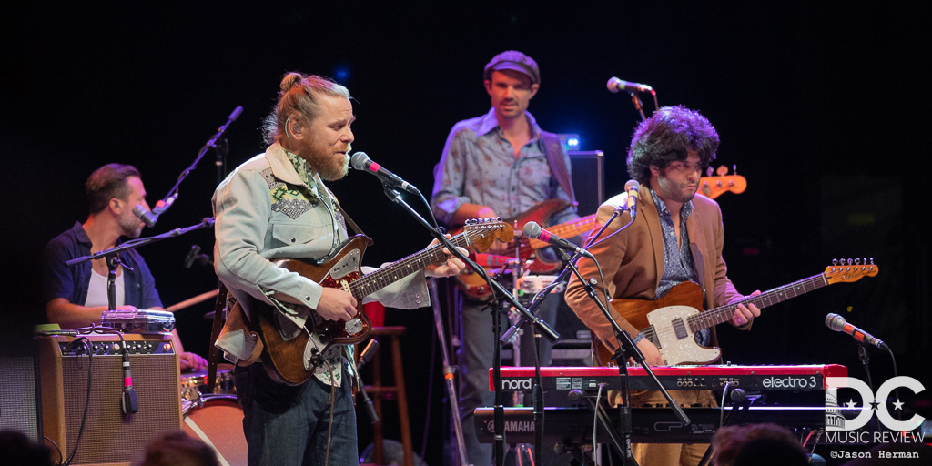The California Honeydrops perform at The Lincoln on November 9, 2022