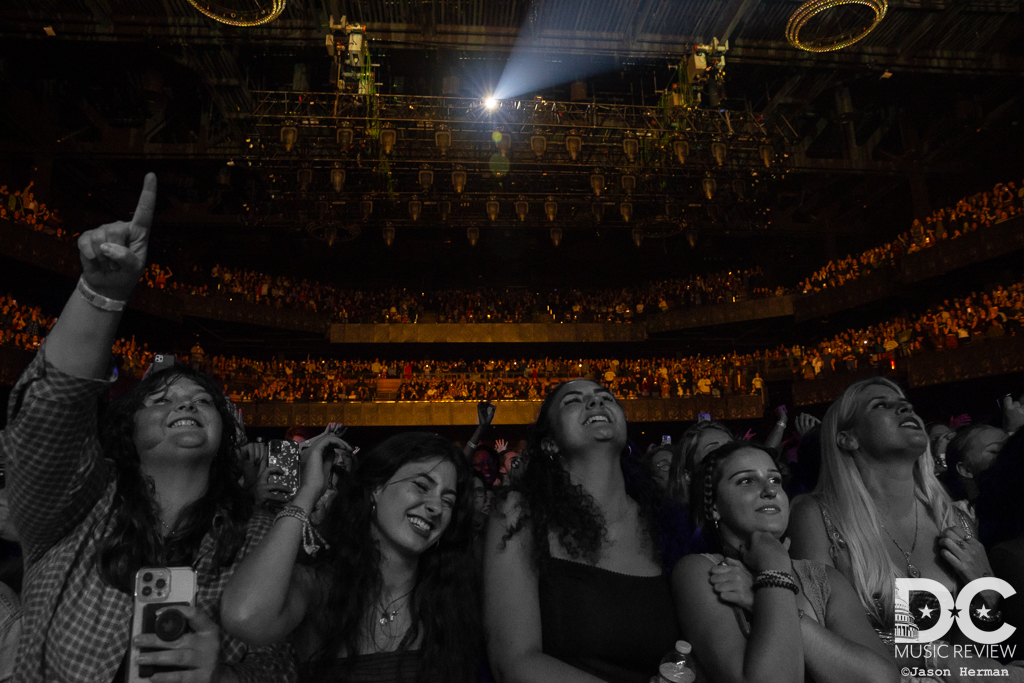 The raw energy and emotion at a sold-out Hozier performance never dissapoints