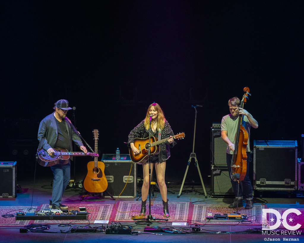 Molly Tuttle performs with Anders Beck and Mike Devol