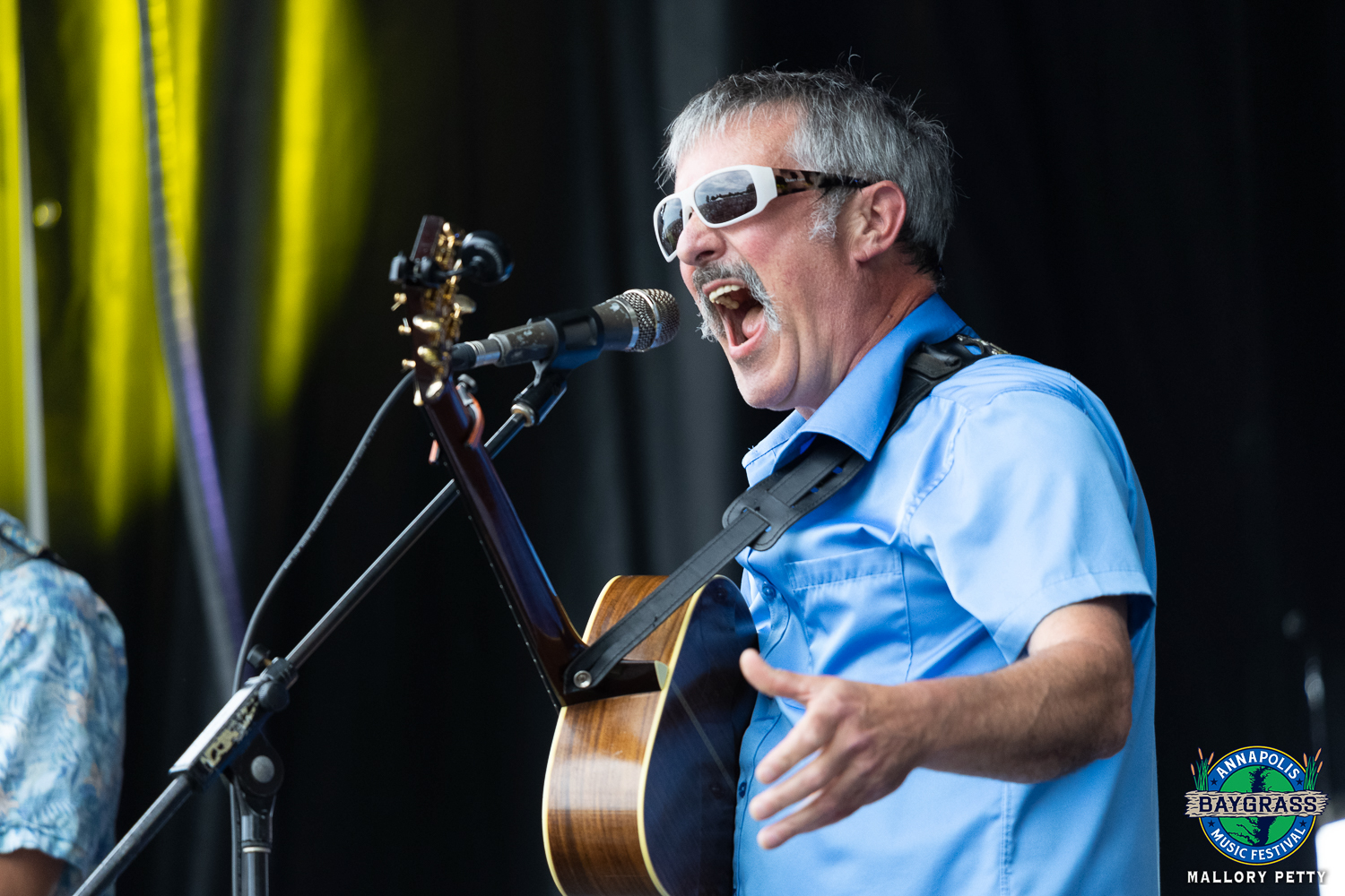 Larry Keel (Photo Credit: Mallory Petty)