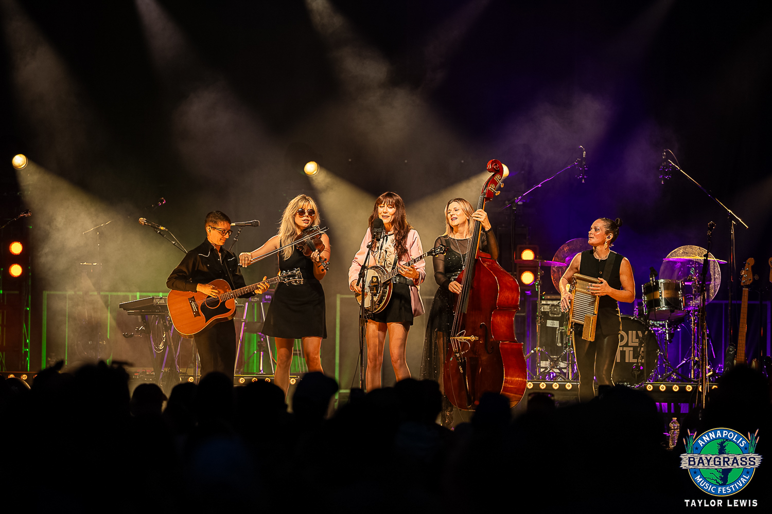 Molly Tuttle (Photo Credit: Taylor Lewis)