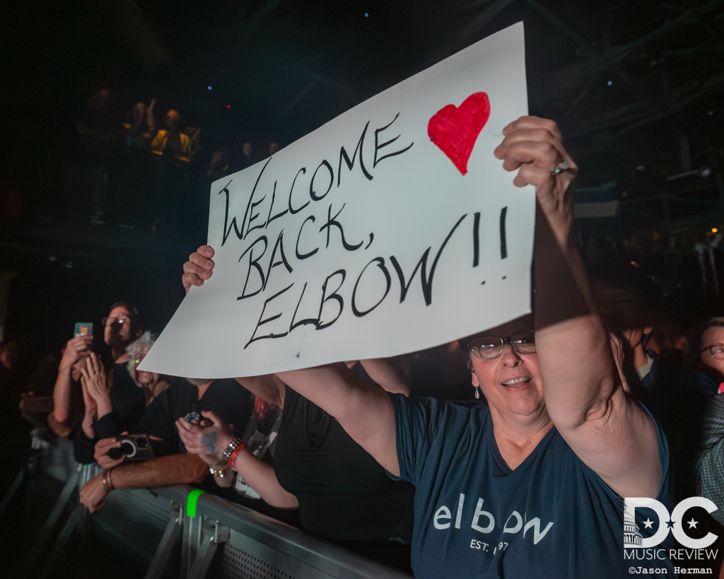 elbpw performs at the 9:30 Club on Sep. 26, 2025