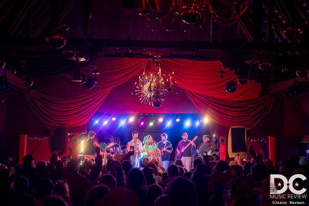 Underground Sneezhäus