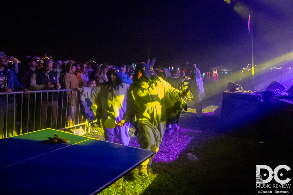 Ramble Pigeons were playing ping pong!